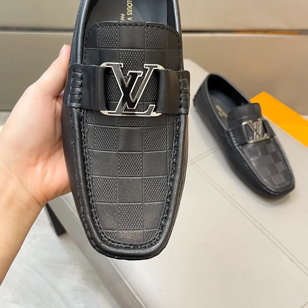 Factory price: 460💰LV men's beanie shoes 2025 official website synchronization <market top version> cowhide pressed grid ➕ black cow lining original packaging. Size 38-45